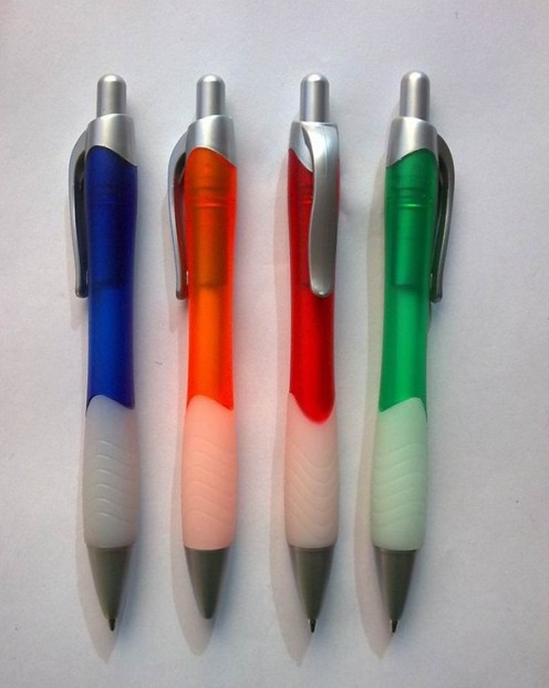 Plastic pen