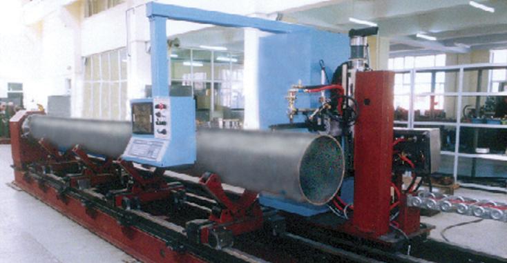 CNC steel pipe cutting machine