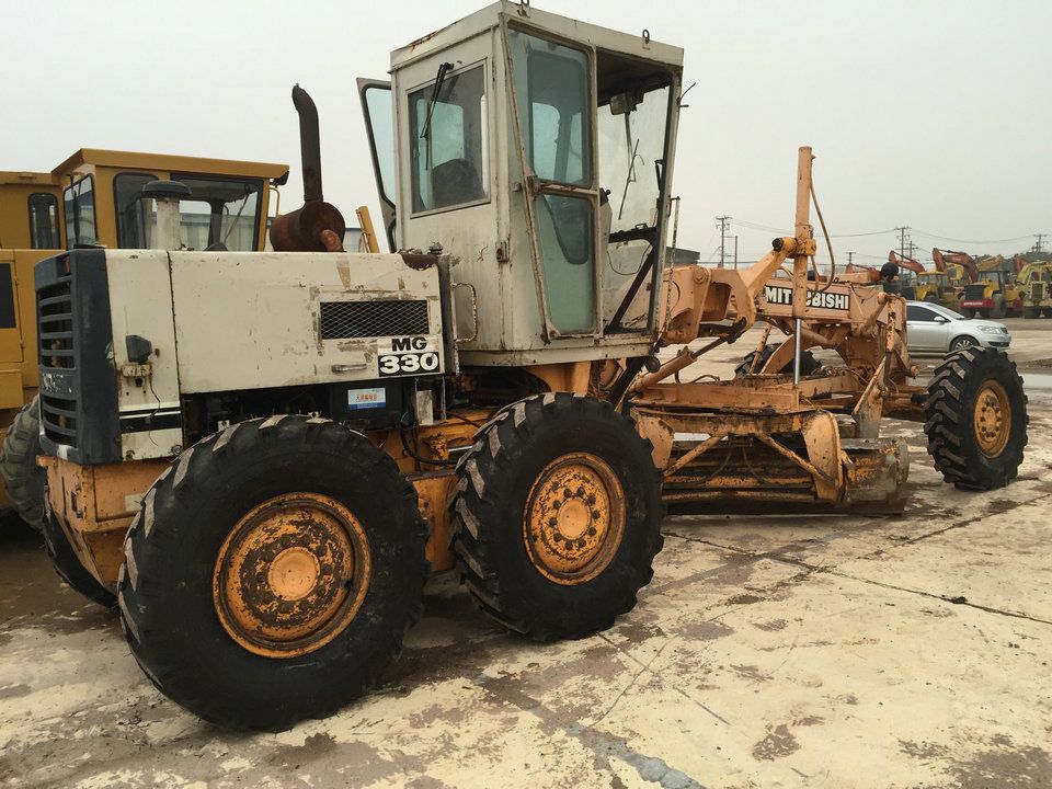 Used MITSUBISHI MG330 Motor Grader