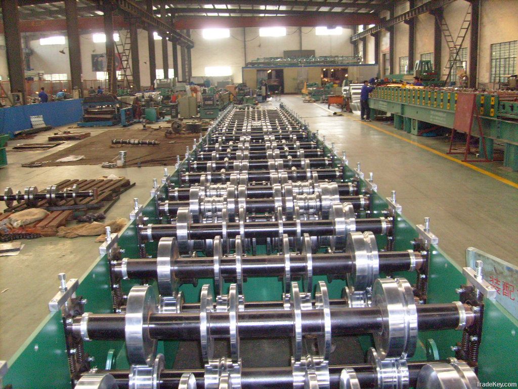 steel deck forming machine