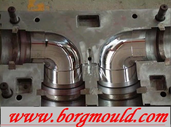 Pipe fitting mould