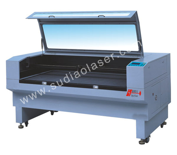 CO2 laser cutting/engraving machine