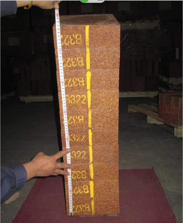 Magnesium aluminate spinel brick