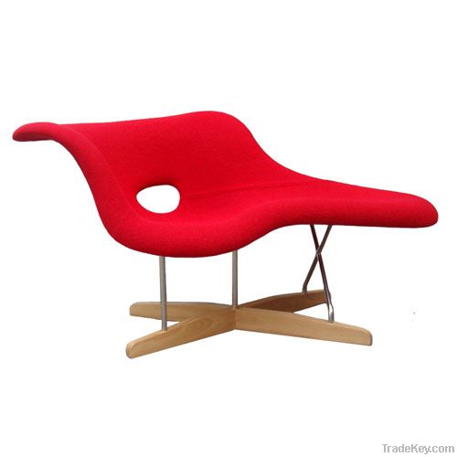 Eames La Chaise