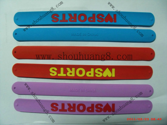 hot silicone slap bracelet with epoxy logo