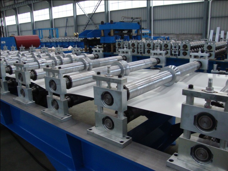 Roof Roll Forming Machine