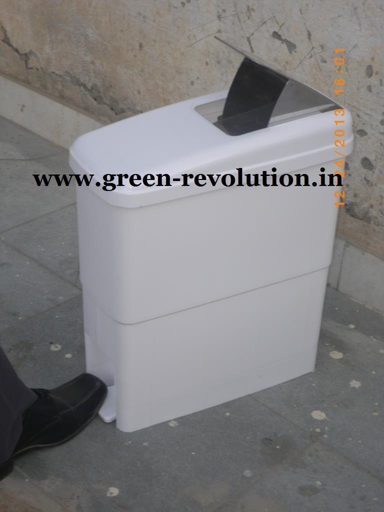 Antibacterial Sanitary Bin with SS Flap