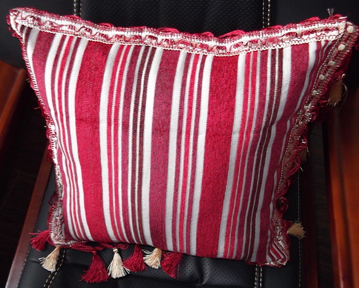 chenille cushion