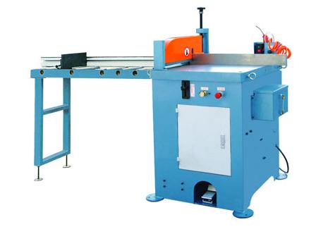 circular sawing machine