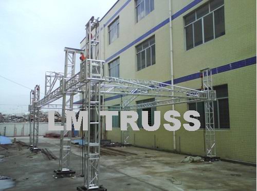 Aluminum truss