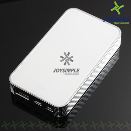 5000 mAh (Li-Pol) Portable charger for mobile phone / MP3 player