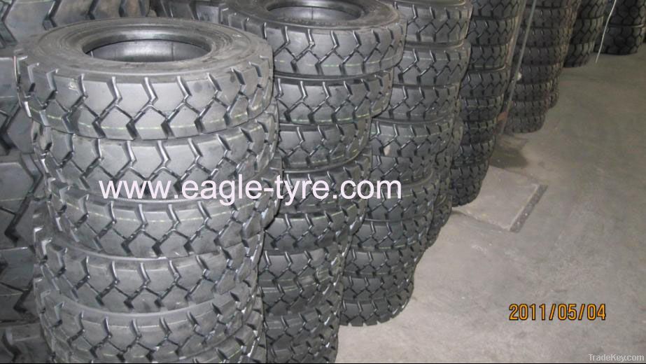 Forklift tire