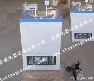 Crucible furnace and vacuum furnace