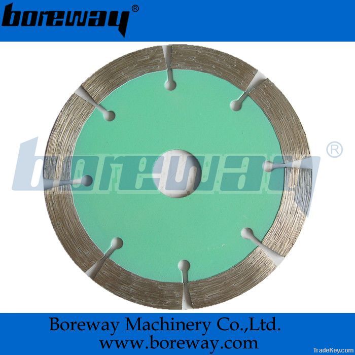 Diamond saw blade for dry cutting