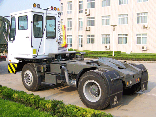 Low-speed terminal Tractor (Transmission Auto , Fifth-Wheel Liftable )