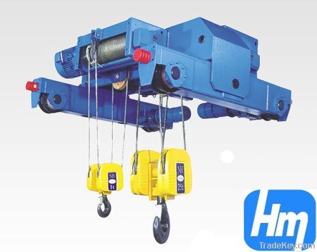 Low headroom electric hoist