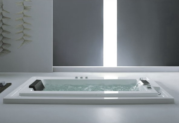 Overflow bathtub B-04