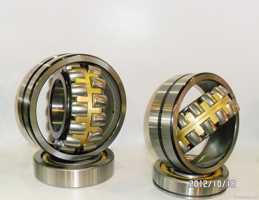 Self-aligning roller bearing