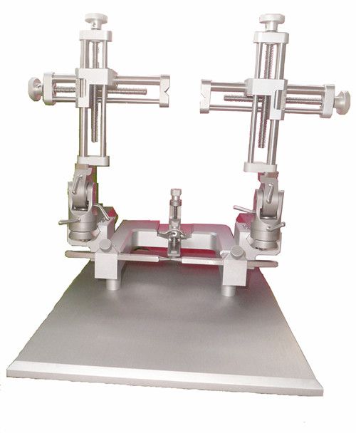 dual arm stereotaxic instrument