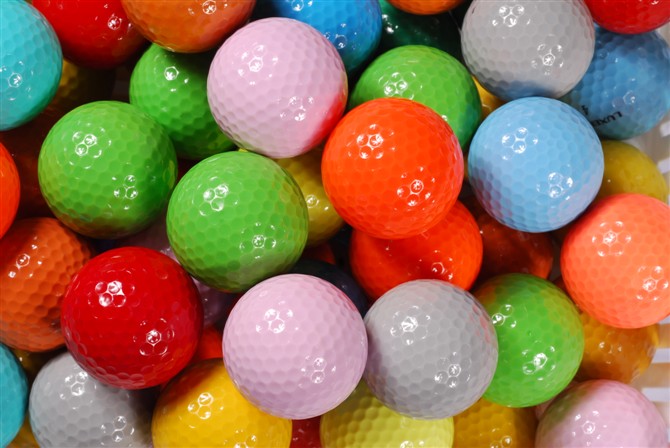 Color golf ball