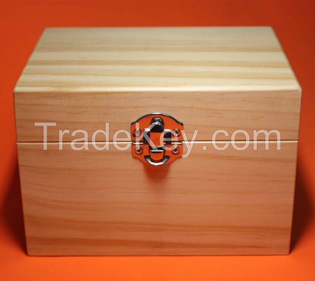 Wooden Essential Oil Box (Holds 12 of 10 ml essential oil bottles)