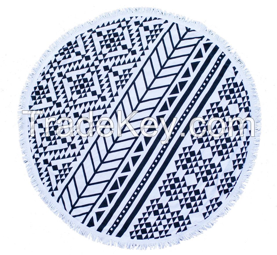 Round beach towel with tassel