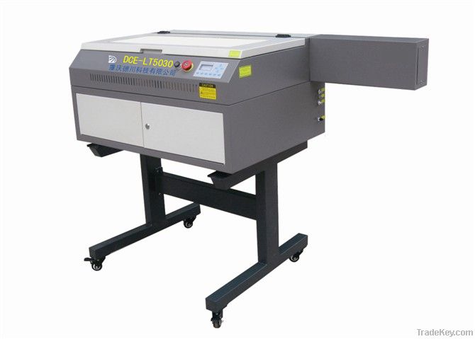 CO2 laser engraving and cutting machine