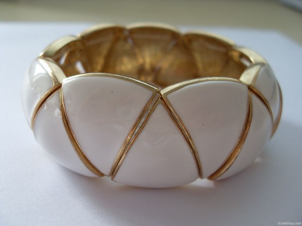 fashion bangle