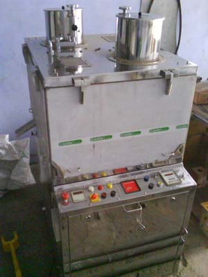 RATNAKAR ROTARY TABLET PRESS