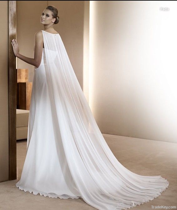 Small Trailing Wedding Dress