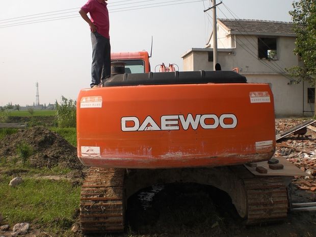 Used dawoo 220lc excavator