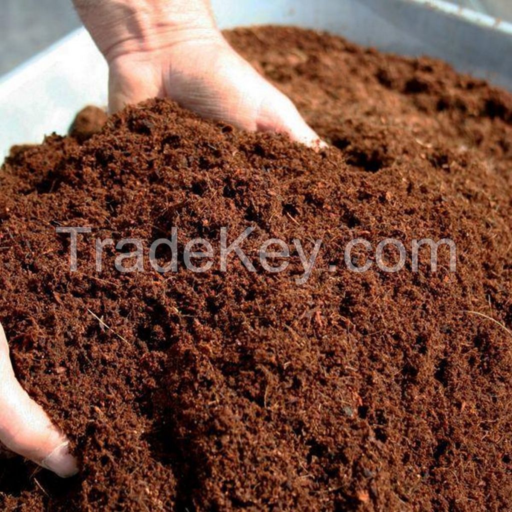 Cocopeat loose coco peat raw coco pith bulk in bag low price suppliers coconut peat coir in huge quantity