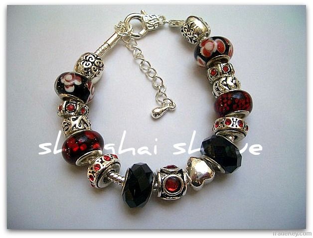 European style charm bracelet Black and Red