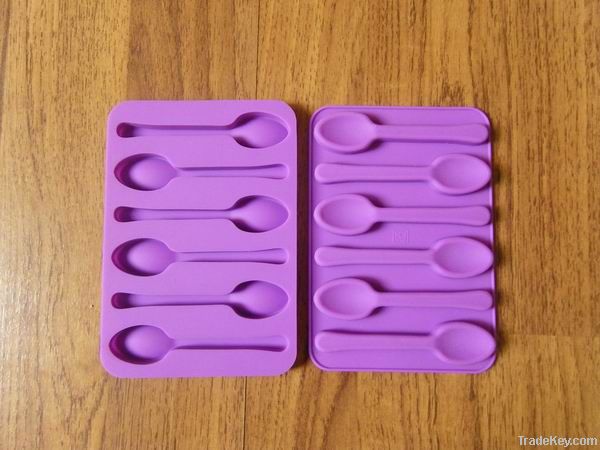 silicone ice cube tray with spoon