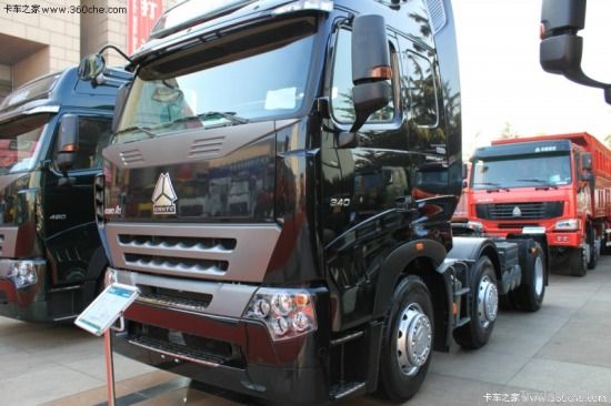 HOWO A7 TRACTOR TRUCK 6X4