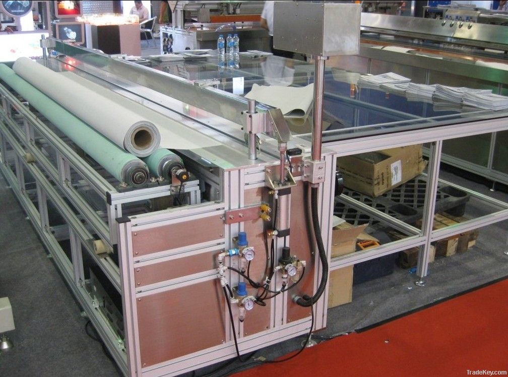 Automatic Ultrasonic Cloth Cutting Machine/Fabric Cutting Machine