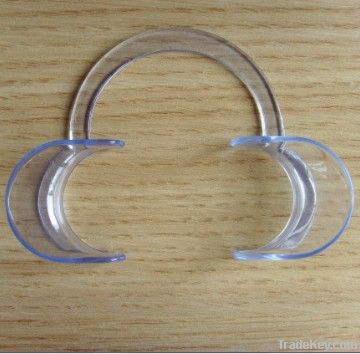 cheek retractor