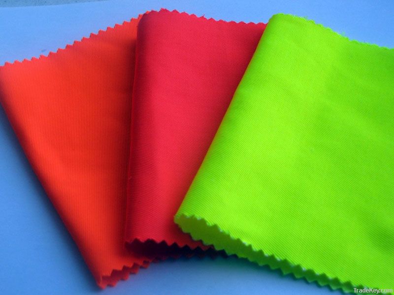 Cotton/polyester flame retardant fabric