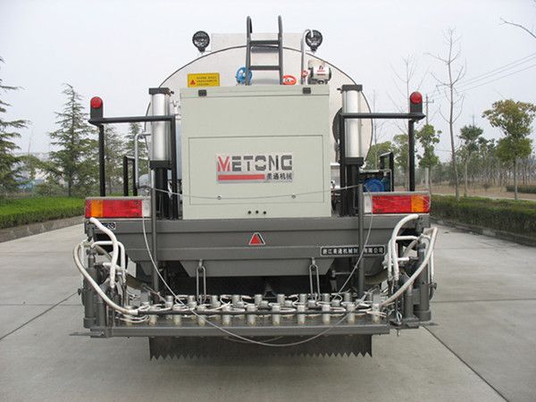 Intelligent Asphalt distributor