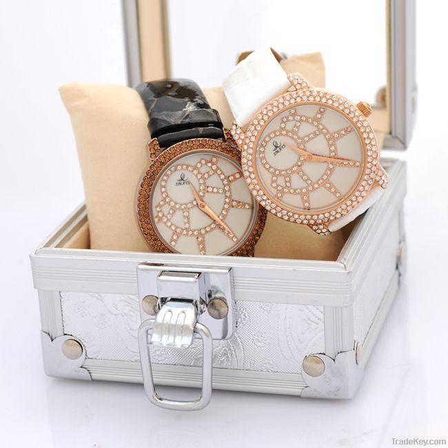 Diamomomnd Leather Quartz Womans Watches