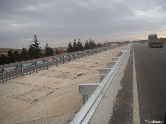 CRASH BARRIER