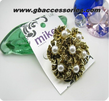 Pearl Brooch