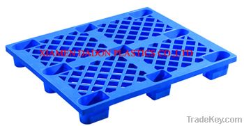 nestable plastic pallets