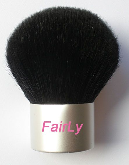 blush brush kabuki brush