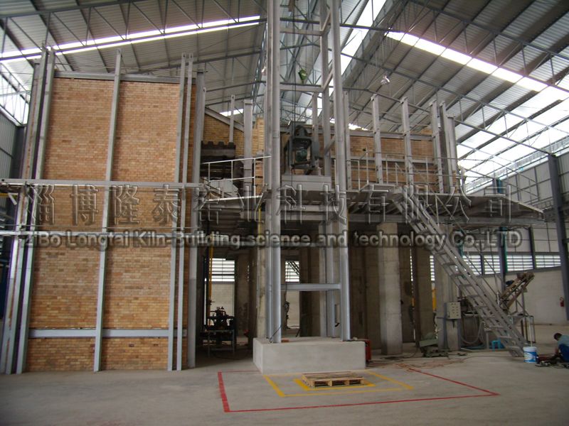 Horseshoe flame solid sodium silicate furnace and production line