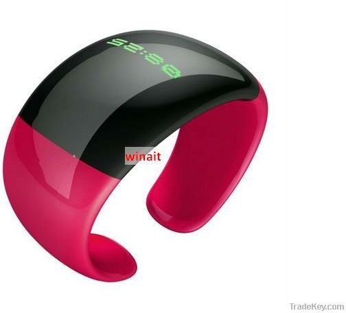 Bluetooth vibrating bracelet with caller ID and time