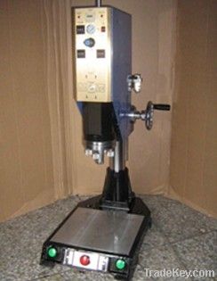 Ultrasonic plastic welding machine