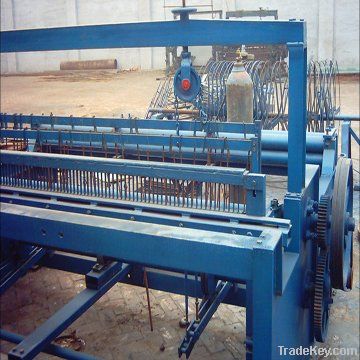 Crimped wire mesh weaving machine