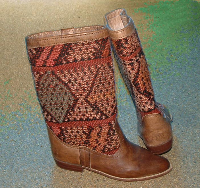 Kilim boots