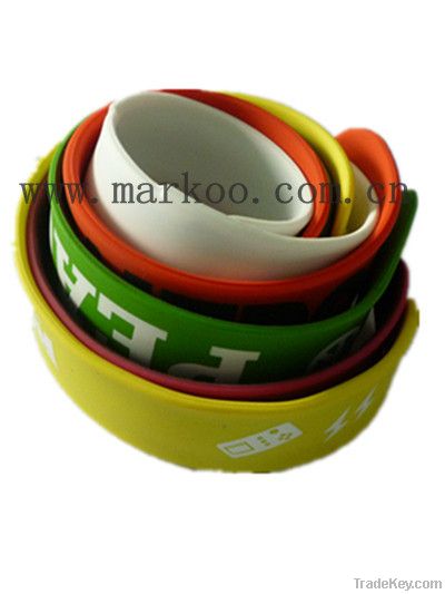 2012 newest wrist slap band